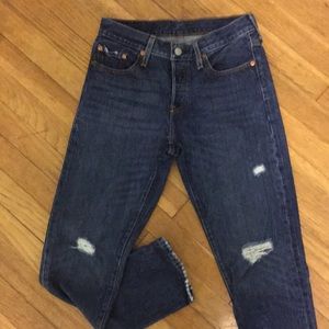 Levi’s 501 Tapered button fly 25 x 28